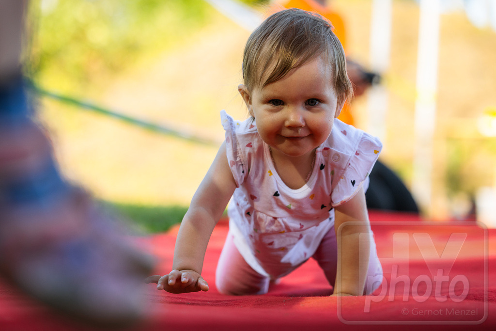 16. Hoywoj-CityLauf im Sportforum Hoyerswerda - 16.09.2023 | 10m VdK-Windel-Flitzer - Realisiert mit Pictrs.com