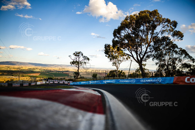 IGTC123_020219231003187LS_LS | 12h Bathurst 2023 - Liqui-Moly Bathurst 12 Hour - Intercontinental GT Challenge Round 1 - Foto: Gruppe C Photography - Realisiert mit Pictrs.com