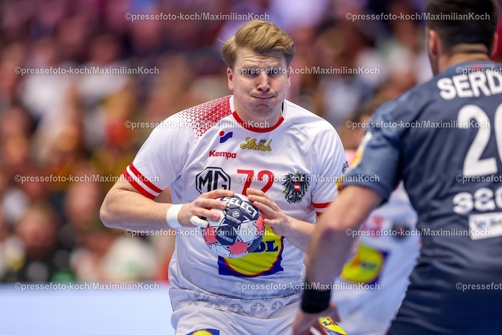 EHF17012601041 | 17.01.2026, Handball, Men's EHF EURO 2026, Österreich - Spanien, Jyske Bank Boxen in Herning, Dänemark, Preliminary Round:  Lukas Hutecek (Austria #72) 