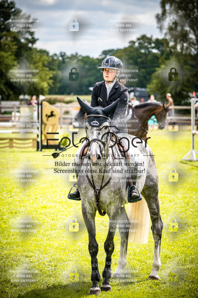 A3_2026-07 - Recke-7-0005 | Entdecke hochwertige Reitturnierfotos von Foto Oger. Professionell, emotional und authentisch – jetzt Lieblingsmomente im Shop bestellen.Deutschlandweite Turnierfotografie. - Realisiert mit Pictrs.com