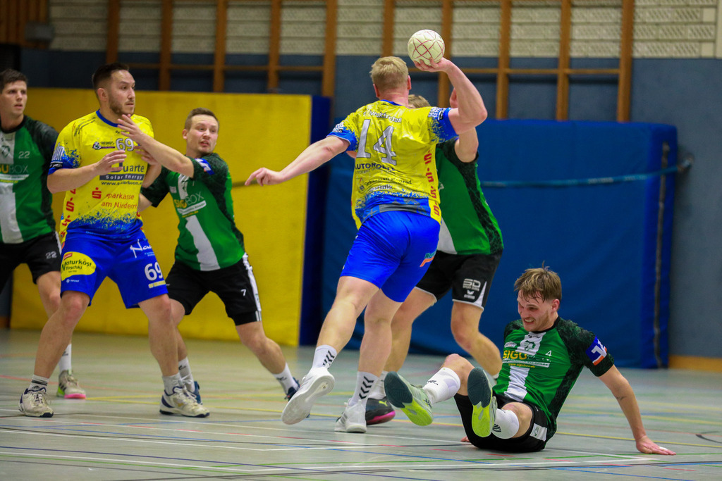 SVN_HcTvRhede_131225_072 | Bildergalerie von Sport-Ereignissen aber auch von weiteren spannenden Dingen - nicht nur vom Niederrhein. In Anlehnung an den bekannten Spruch von Hanns Dieter Hüsch heißt das Motto: "Niederrhein ist überall".  - Realisiert mit Pictrs.com