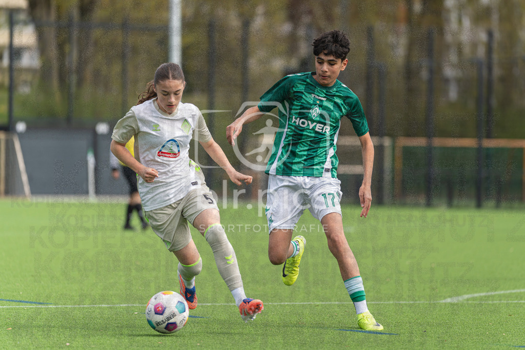 SV Werder - SV Werder (w) | SV Werder - SV Werder (w) - Realisiert mit Pictrs.com
