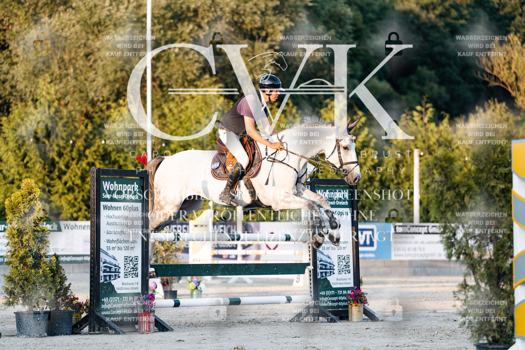 CK901133 | Turnierfotografie Pferdefotografie Trier Rheinland-Pfalz Pferdesport Reitsport Tierfotografie Sportfotografie Pferdevideo Pferdevideografie Equestrianvideography equestrianphotography  - Realisiert mit Pictrs.com