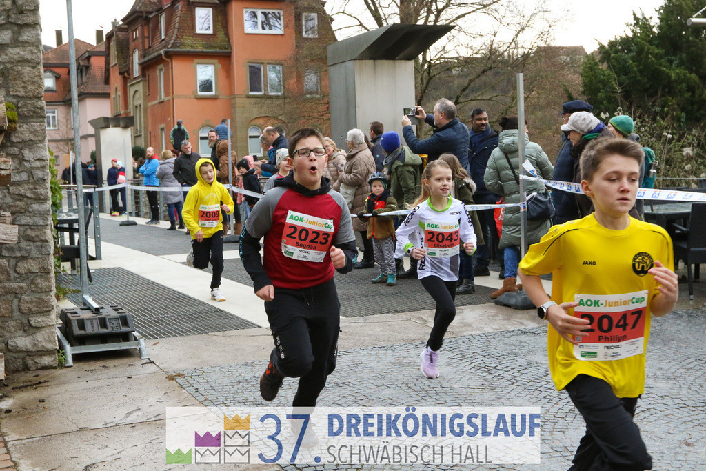 AOK JuniorCup 400m | 3Koenigslauf 2023 - Realisiert mit Pictrs.com