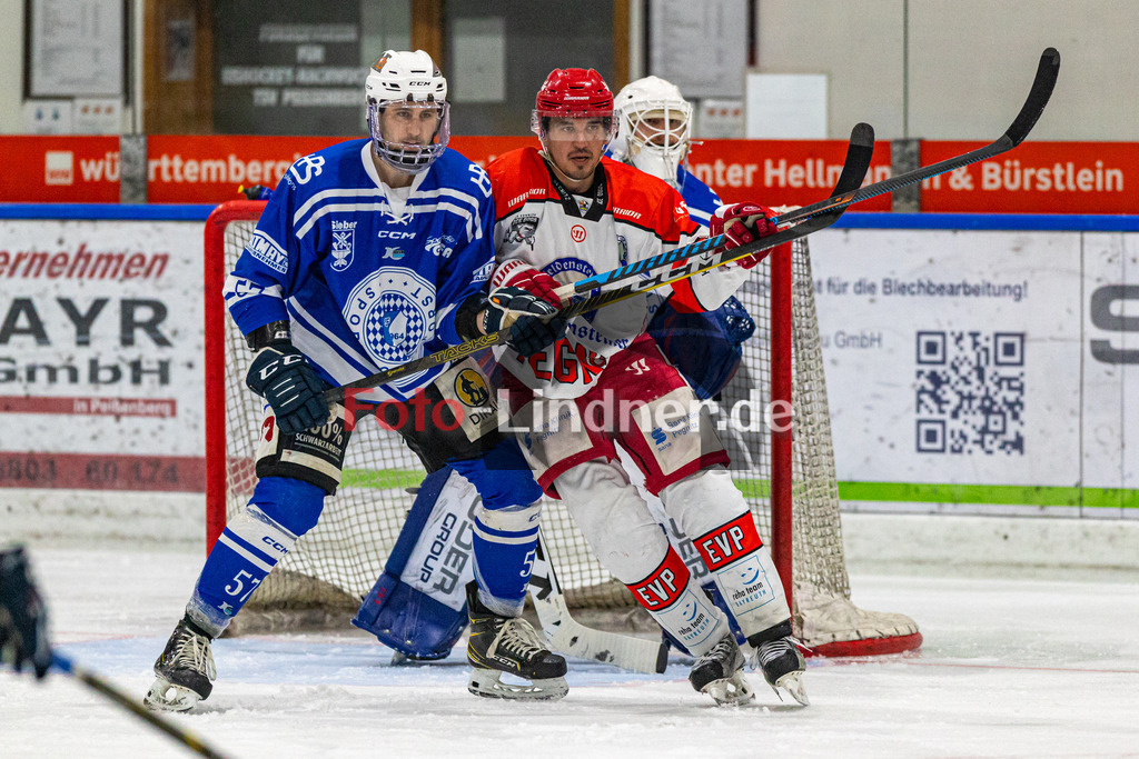 Achtelfinale Spiel 1 SC Forst vs EV Pegnitz ICE DOGS | Eishockey Landesliga Playoffs 2023/2024, Achtelfinale Spiel 1 SC Forst vs EV Pegnitz ICE DOGS, 20240218,
Gedrängel vor dem Tor,
2024-02-18 in Peißenberg (Eisstadion)
57 Fabian DEIBLER (Nature Boyz 57), 63 Maciej POSTEK (ICE DOGS 63), 29 Andreas SCHOLZ (Nature Boyz 29)
Copyright: WolfgangxLindner foto-lindner.de