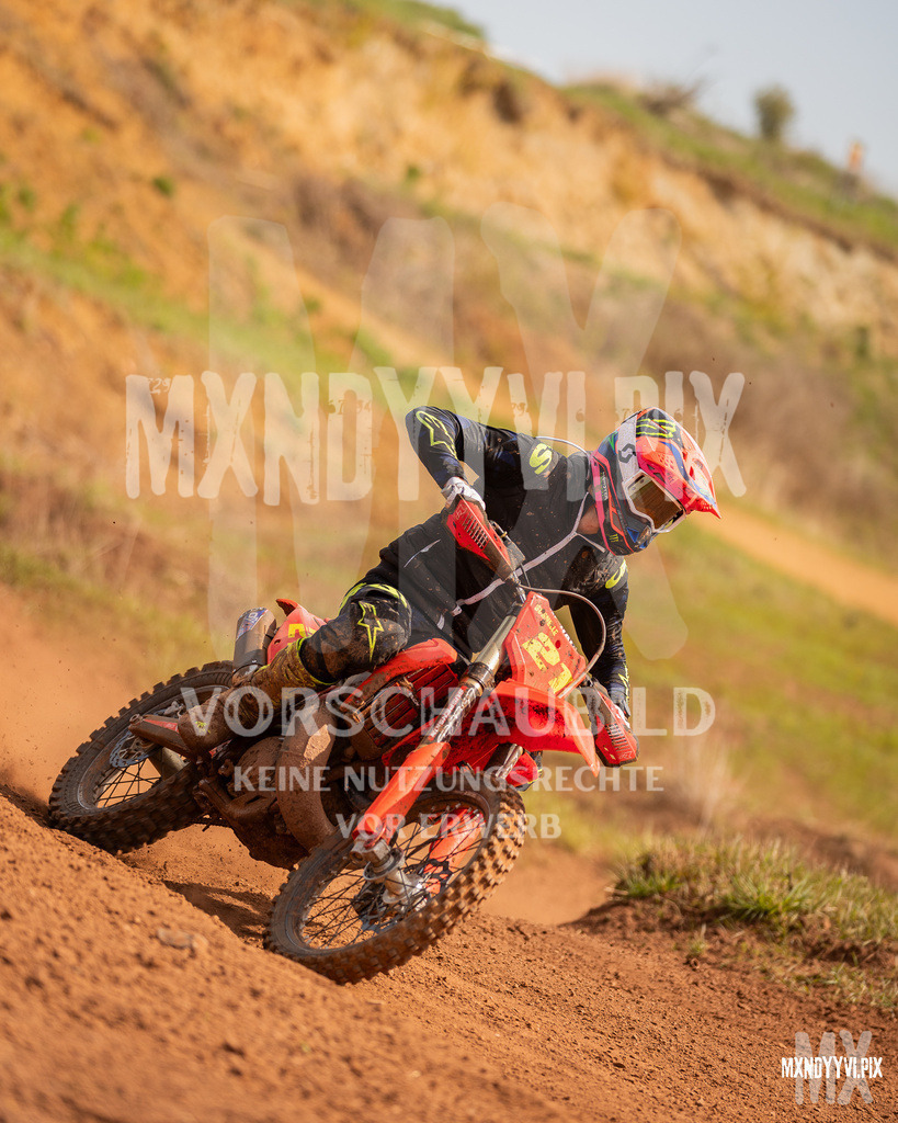 866A4060 | mxndyyvipix