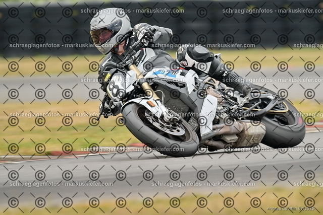 25bt05-1531 | markuskiefer.com - Realisiert mit Pictrs.com