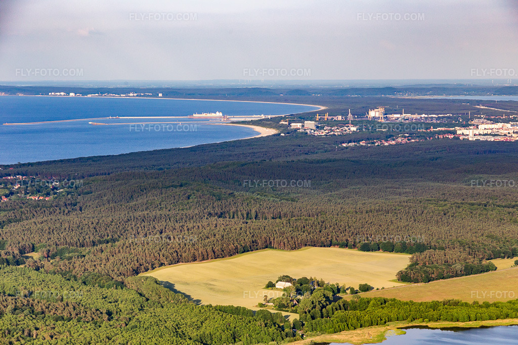 Aerial view: Port of Swinemünde from the southwest in Świnoujście in the state West Pomerania, Poland. – Photo: IMG_141583.jpg taken on 06/06/2024 by Werner Riehm/FLY-FOTO.com – Resolution of the original: 5472 x 3648 px