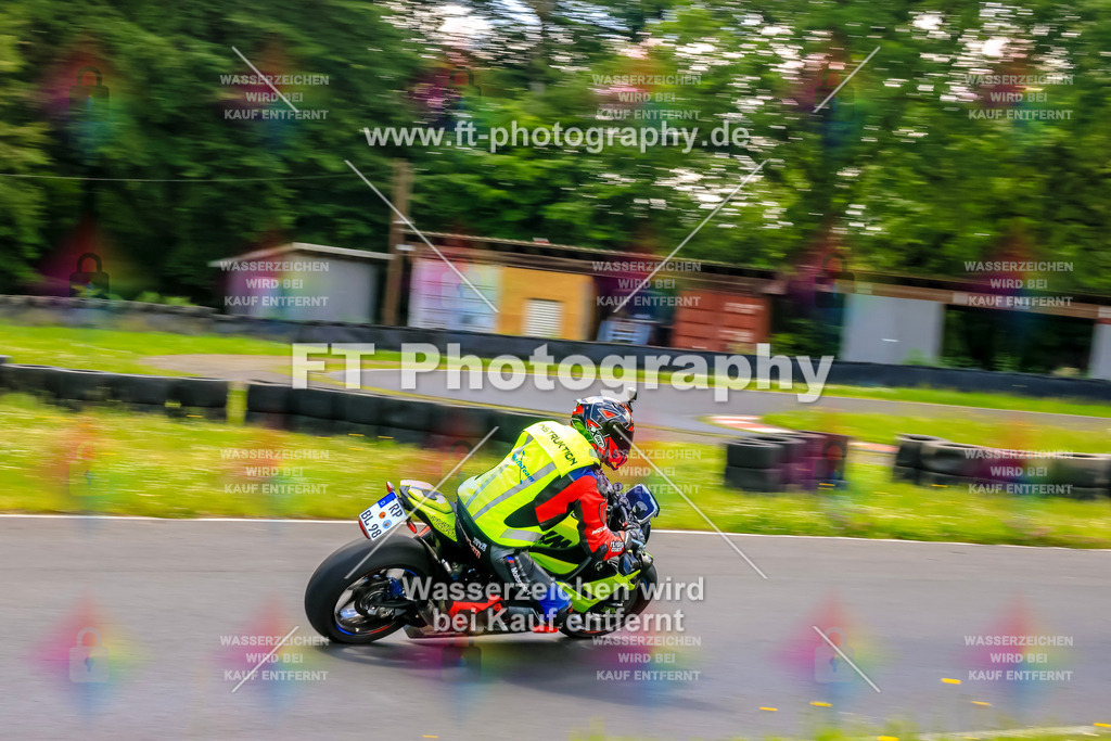 VBK-8112 | Hier findet Ihr Bilder von Touristenfahrten auf der Nürburgring Nordschleife oder von anderen Veranstaltungen die ich besucht habe. Viel Spass beim Durch Schauen 
