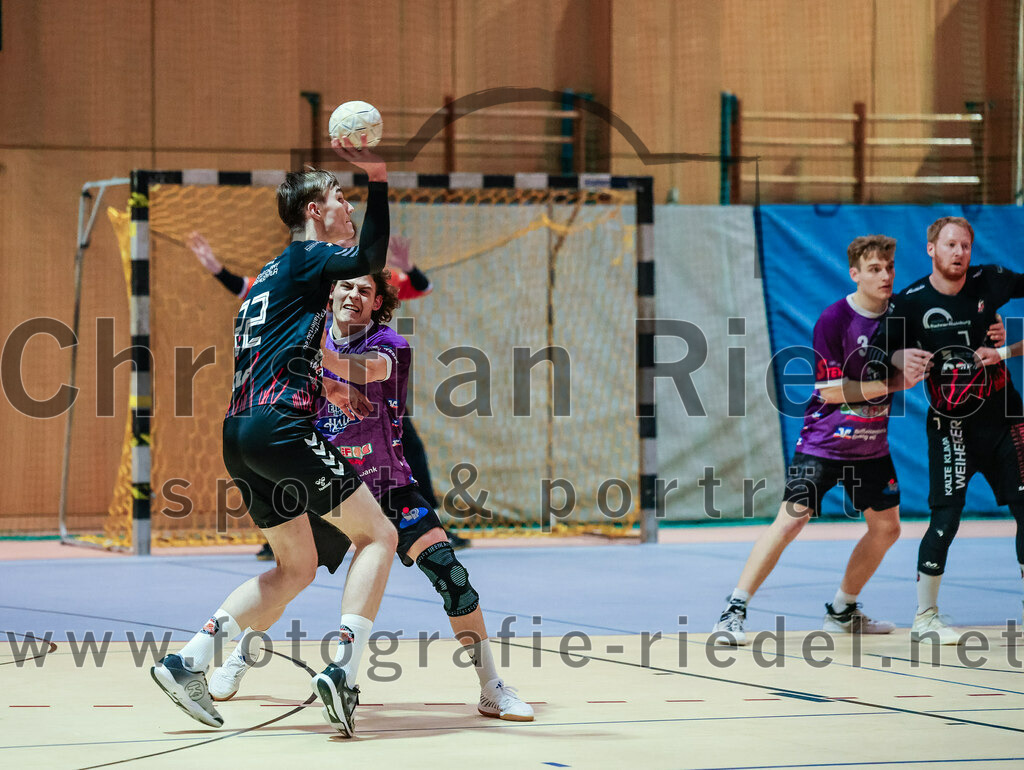 2023-11-26_027_SpVgg_Altenerding_gegen_TSV_1861_Mainburg | Erding, Deutschland, 26.11.2023:
Handball, Bezirksoberliga Männer 2023 / 2024, 9. Spieltag, SpVgg Altenerding gegen TSV 1861 Mainburg, Endergebnis: 34:20

Sebastian Rauscher (TSV 1861 Mainburg, #22), Jabob Köhler (SpVgg Altenerding, #6)

Foto: Christian Riedel / fotografie-riedel.net