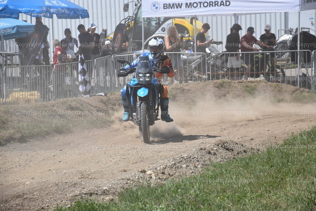 DSC_0237 | Sportfotografie , Motorsport, Motoross, Reitsport, Mointainbike, Enduro,
Landschaft , Outdoor, Eventfotografie, Landschaft, Bilder online bestellen - Realisiert mit Pictrs.com