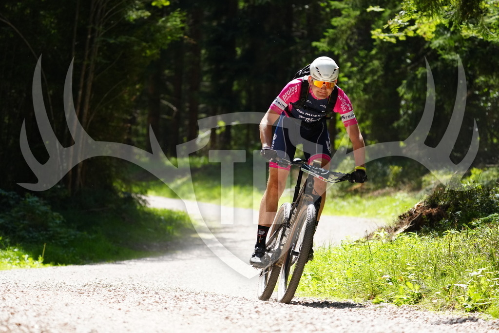 FC101952 | Fotogalerie der Treibjagd im Dunkelwald - Dein MTB Etappenrennen im Erzgebirge - Realisiert mit Pictrs.com
