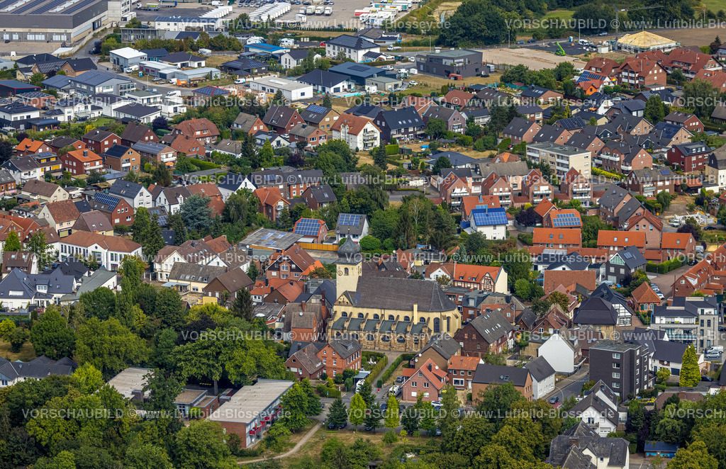 Selm220810375Bork | Luftbild von Selm-Bork mit der kath. Kirche St. Stephanus Bork, Selm, Ruhrgebiet, Nordrhein-Westfalen, Deutschland