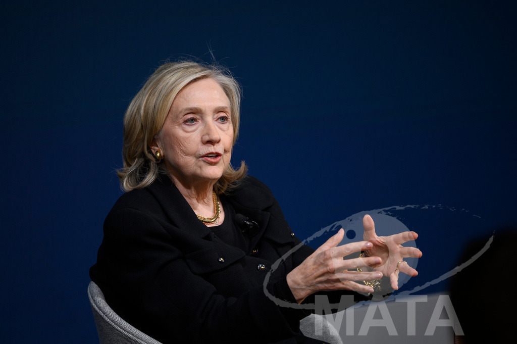 _DWI2938 | Die US-Politikerin Hillary Clinton auf der Veranstaltung Bridging Scholarship and Statecraft im Rahmen der Münchner Sicherheitskonferenz 2026. München, 13.02.2026 Bayern Deutschland  - Realisiert mit Pictrs.com