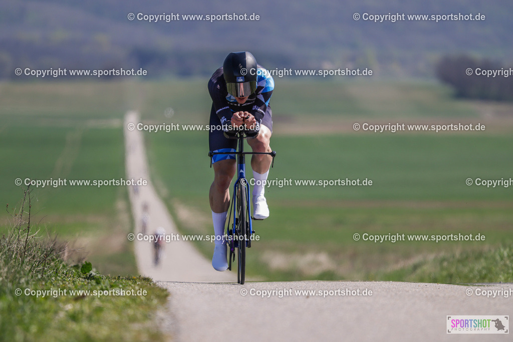 368A2600 | Neusiedlersee Radmarathon 2026@sportshot_your_pictrs #yourpictures#roadtowm2029 #nrm #neusiedlerseeradmarathon #neusiedlersee #neusiedlerseetourismus #burgenland #mörbisch #nrm26 #burgenlandtourismus #voglundco #poweredbyburgenlandtourismus #radsport #rad #marathon #ucigranfondo #visitburgenland #ucigranfondoworldseries