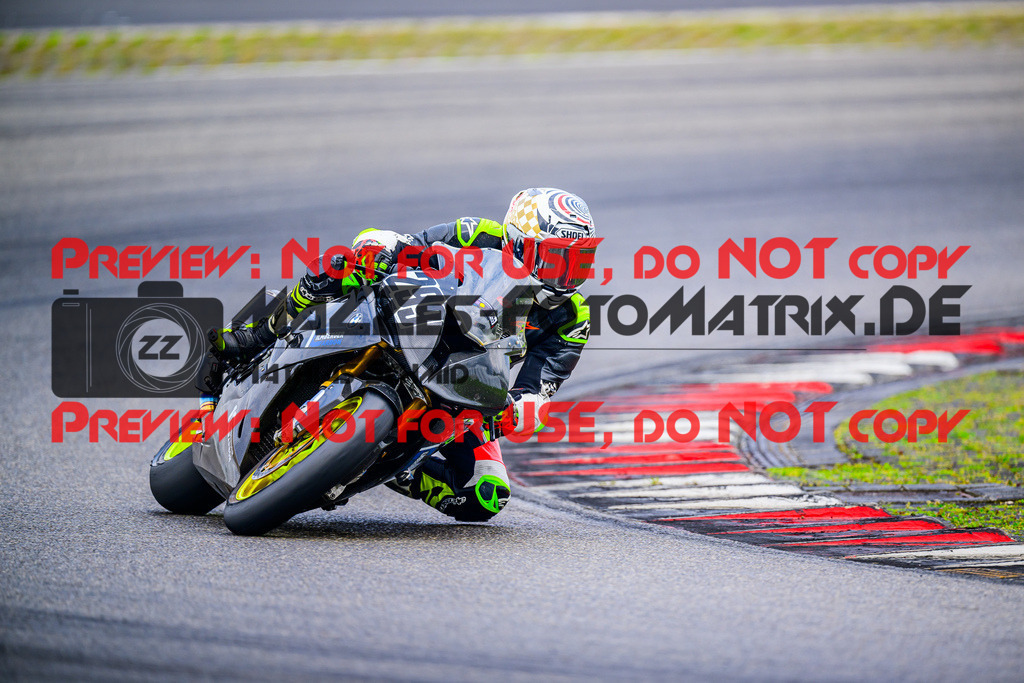 MaZZes_FotoMatrix_240717_6007705_4997 | WEISS