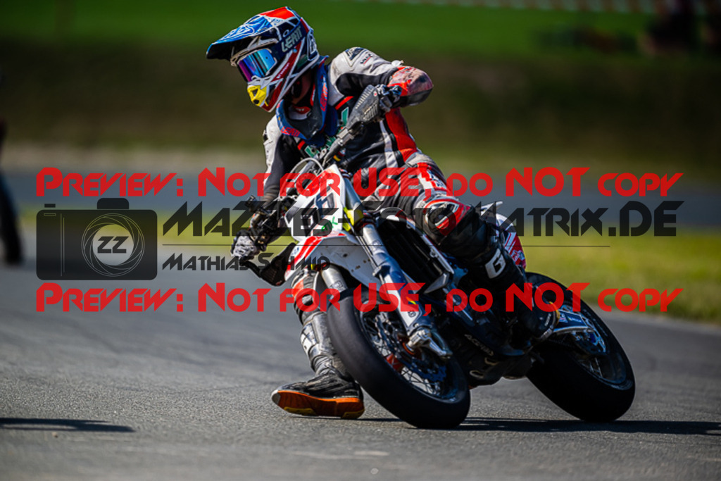 MaZZes_FotoMatrix_220904_8157 | S2