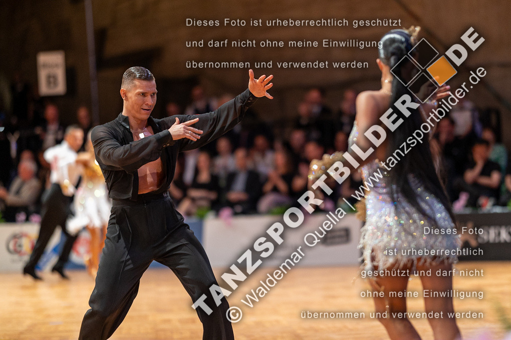 20230812-14668 | Hier finden Sie Tanz Bilder vom Latein und Standard Formationen tanzen. Sportbilder vom Tanzsport. Schöne Fotos und von Weltmeisterschaft, Europameisterschaft, Bundesliga, Regionalliga, Oberliga und Landesliga sowie von GOC Stuttgart, DanceComp, WM Bremen