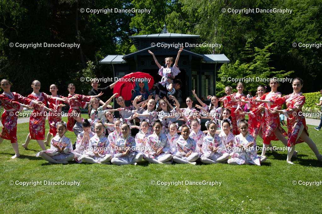 GPHY3827 | DanceGraphy - Realisiert mit Pictrs.com