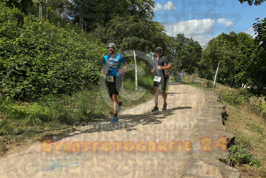 250824_1333_EX1_2783 | Sportfotografie im Rhein-Sieg Kreis, Köln, Bonn, NRW, Rheinland Pfalz, Hessen, etc. Unser Tätigkeitsfeld umfasst den Laufsport vom Volkslauf über den Marathon, Duathlon, Triathon bis zum Ultralauf wie Kölnpfad Ultra oder Schindertrail.