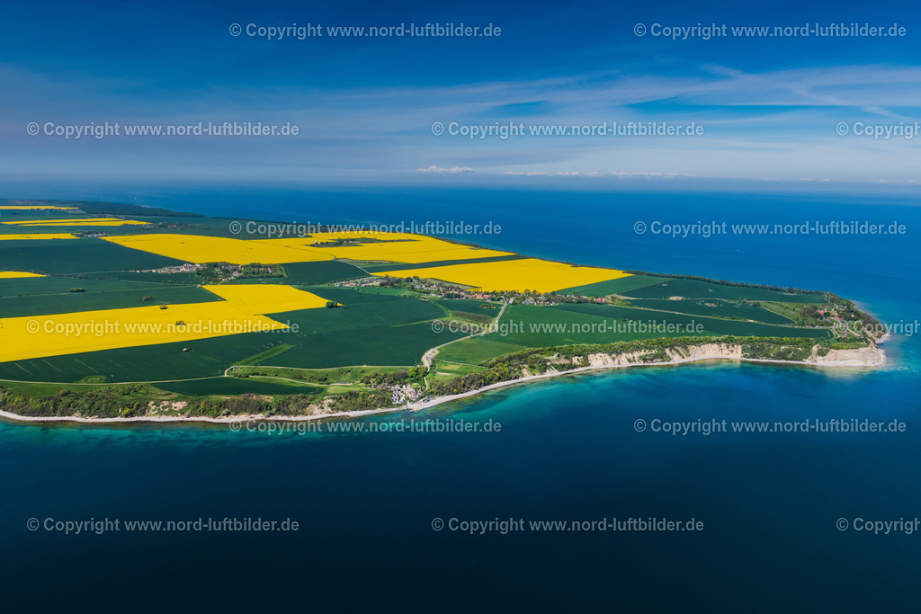 Kap Arkona Rügen_ELS_8436220517 | Kap Arkona - Aufnahmedatum: 22.05.2017, Aufnahmehöhe: 478 m, Koordinaten: N54°39.590' - E13°27.125', Bildgröße: 6539 x  4364 Pixel - Copyright 2017 by Martin Elsen, Kontakt: Tel.: +49 157 74581206, E-Mail: info@schoenes-foto.de

Schlagwörter:Mecklenburg-Vorpommern, Ostsee,Rügen,nördlichster Punkt der ehemaligen DDR,Leuchtturm,Leuchttürme,Peilturm,Luftbilder,Luftbild,Luftaufnahme, Luftaufnahmen