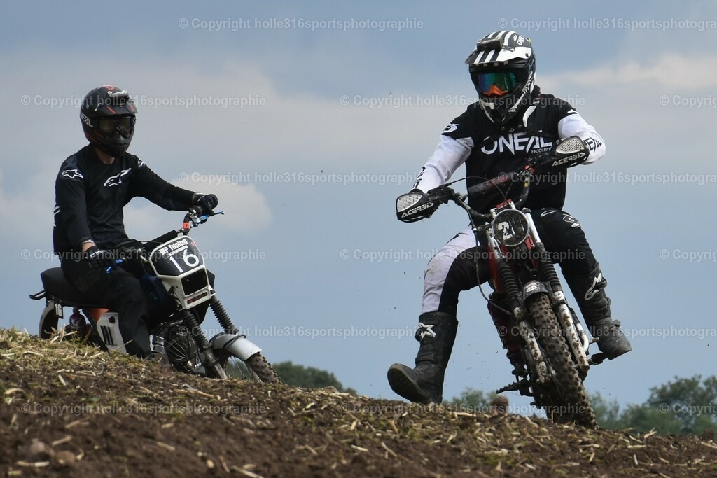 DSC_0002 (2) | Sportfotografie , Motorsport, Motoross, Reitsport, Mointainbike, Enduro,
Landschaft , Outdoor, Eventfotografie, Landschaft, Bilder online bestellen - Realisiert mit Pictrs.com