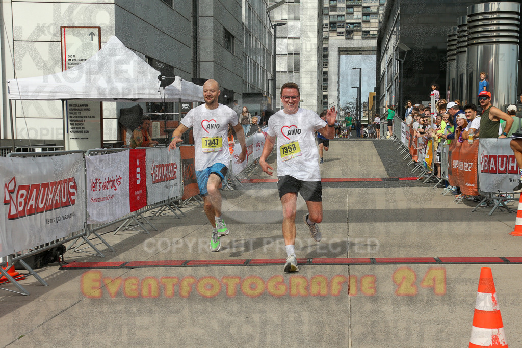 250920_1327_EX1_4719 | Sportfotografie im Rhein-Sieg Kreis, Köln, Bonn, NRW, Rheinland Pfalz, Hessen, etc. Unser Tätigkeitsfeld umfasst den Laufsport vom Volkslauf über den Marathon, Duathlon, Triathon bis zum Ultralauf wie Kölnpfad Ultra oder Schindertrail.