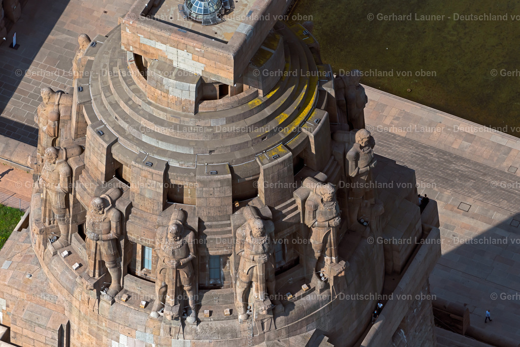 4039196 | Das Völkerschlachtdenkmal im Südosten Leipzigs wurde in Erinnerung an die Völkerschlacht nach Entwürfen des Berliner Architekten Bruno Schmitz errichtet