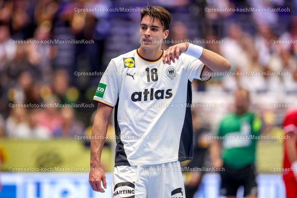 EHF15012602140 | 15.01.2026, Handball, Men's EHF EURO 2026, Deutschland - Österreich, Jyske Bank Boxen in Herning, Dänemark, Preliminary Round:  Julian Köster (Germany #18) 