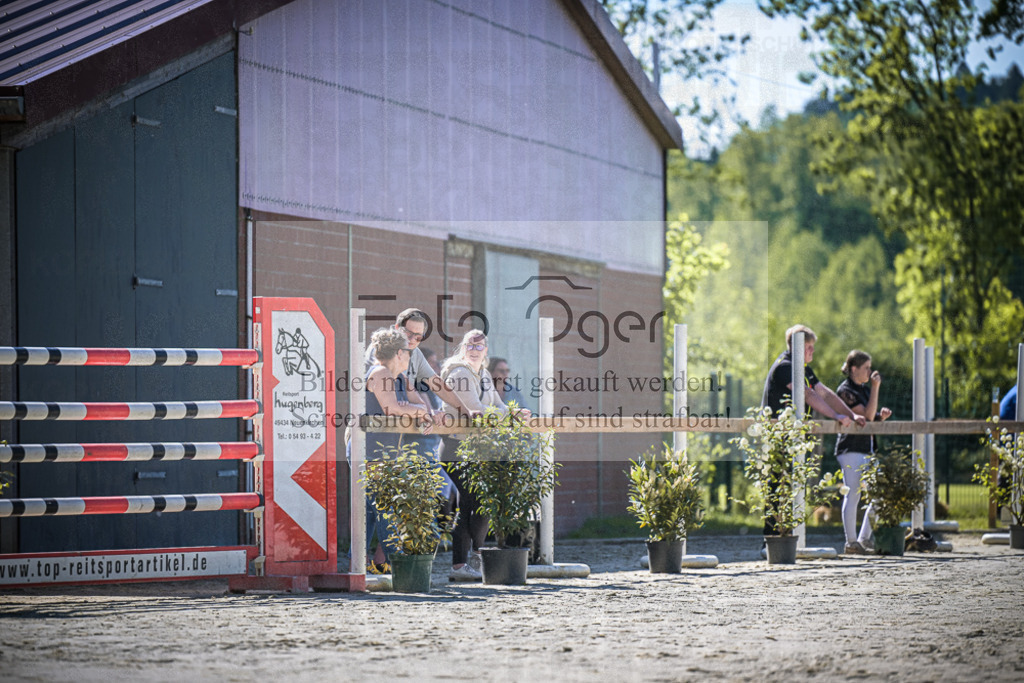 DOS_2183 | Entdecke hochwertige Reitturnierfotos von Foto Oger. Professionell, emotional und authentisch – jetzt Lieblingsmomente im Shop bestellen.Deutschlandweite Turnierfotografie. - Realisiert mit Pictrs.com