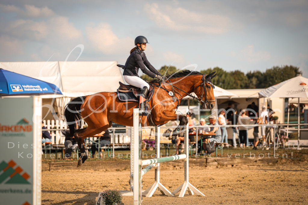 08.FrSpE00091 | Leoni Ertmer Photography - Realisiert mit Pictrs.com