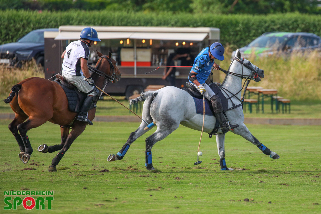 Polo_Willich_070623_190 | Bildergalerie von Sport-Ereignissen aber auch von weiteren spannenden Dingen - nicht nur vom Niederrhein. In Anlehnung an den bekannten Spruch von Hanns Dieter Hüsch heißt das Motto: "Niederrhein ist überall".  - Realisiert mit Pictrs.com