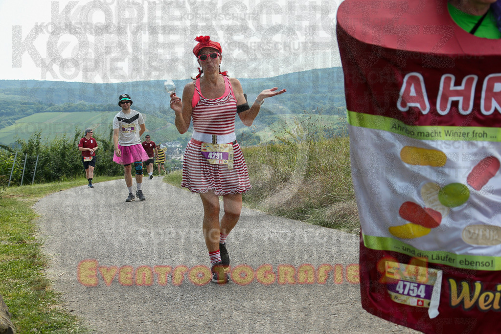 250614_1336_EX1_9199 | Sportfotografie im Rhein-Sieg Kreis, Köln, Bonn, NRW, Rheinland Pfalz, Hessen, etc. Unser Tätigkeitsfeld umfasst den Laufsport vom Volkslauf über den Marathon, Duathlon, Triathon bis zum Ultralauf wie Kölnpfad Ultra oder Schindertrail.