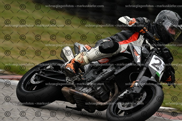 25bt02-1297 | markuskiefer.com - Realisiert mit Pictrs.com