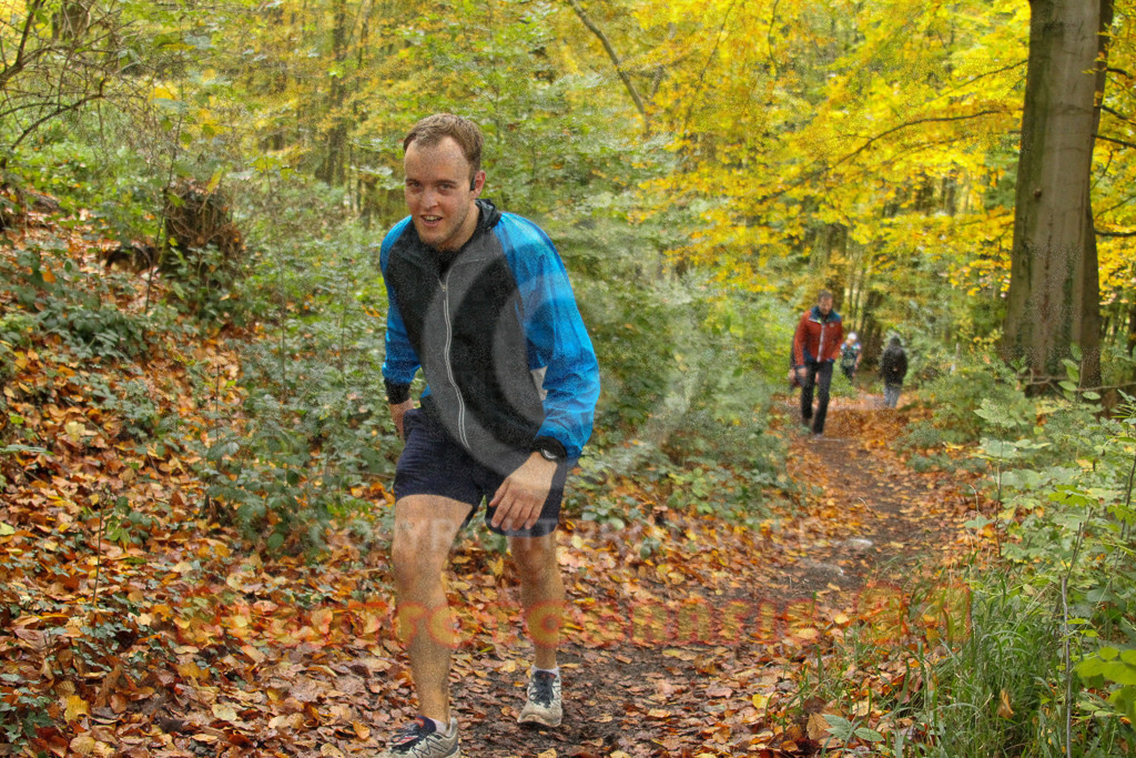 251026_1306_EV4_6499 | Sportfotografie im Rhein-Sieg Kreis, Köln, Bonn, NRW, Rheinland Pfalz, Hessen, etc. Unser Tätigkeitsfeld umfasst den Laufsport vom Volkslauf über den Marathon, Duathlon, Triathon bis zum Ultralauf wie Kölnpfad Ultra oder Schindertrail.