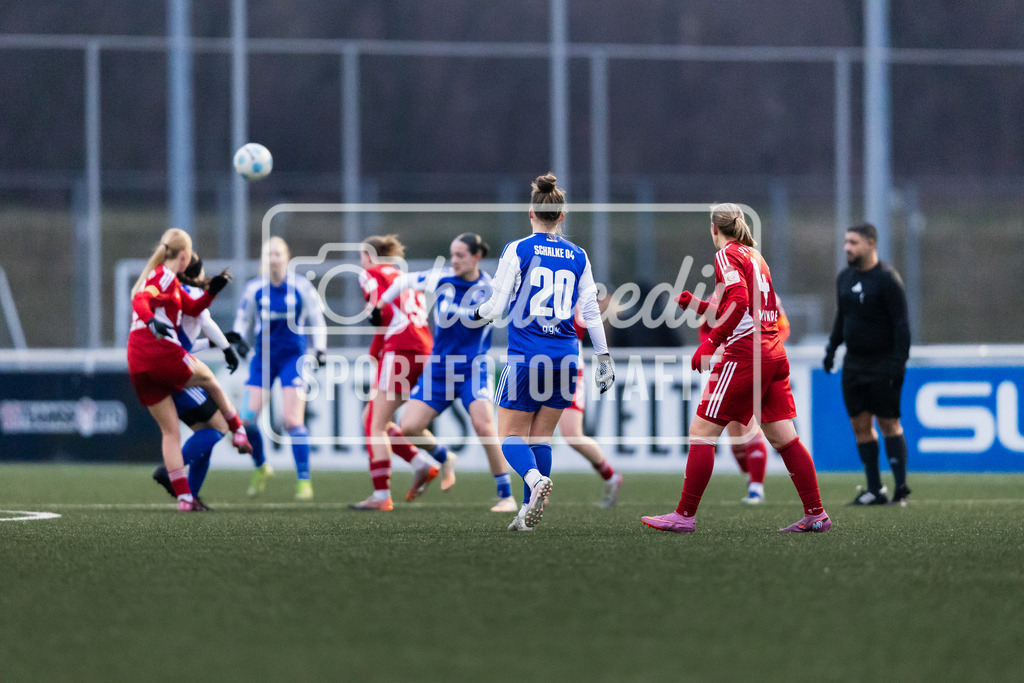 Fußball I Frauen I Saison 2025-2026 I Testspiel I FC Schalke 04 - SpVg Aurich I 14.02.2026-018 | realhellocedii - Realisiert mit Pictrs.com