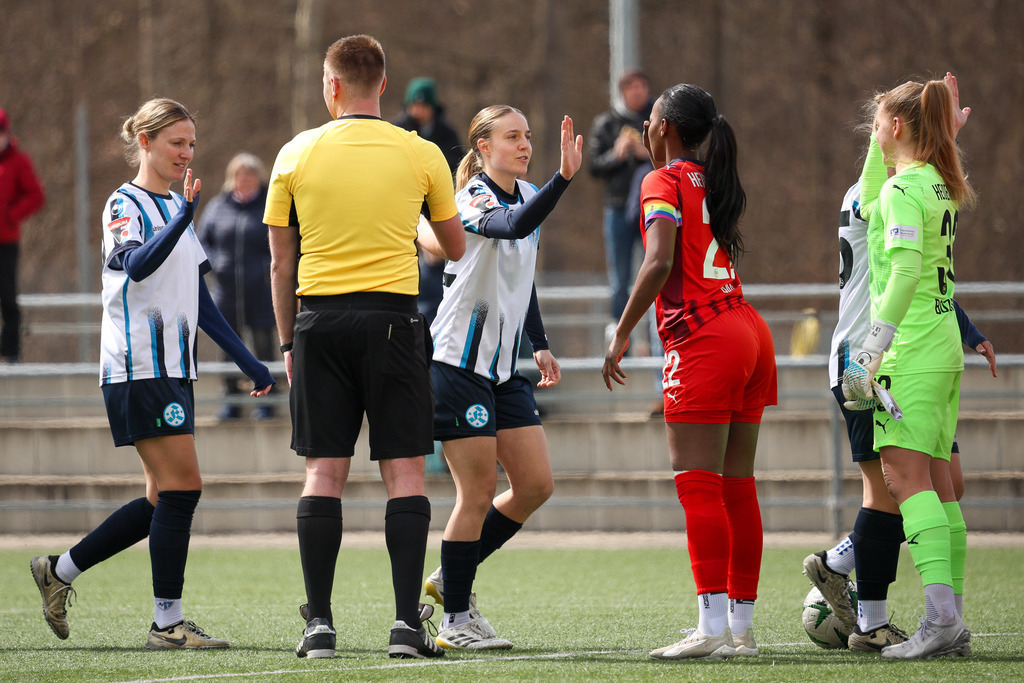 20260329-FCH-WaldebeneStuttgart_003 | 1.FC Heidenheim 1846 vs. FSV Waldebene Stuttgart, Fußball, Frauen, Oberliga, 2025/2026, 15. Spieltag, 29.03.2026 in Heidenheim, Kunstrasen b. Voith-Arena West(Foto: Michael Bulling) - Realisiert mit Pictrs.com