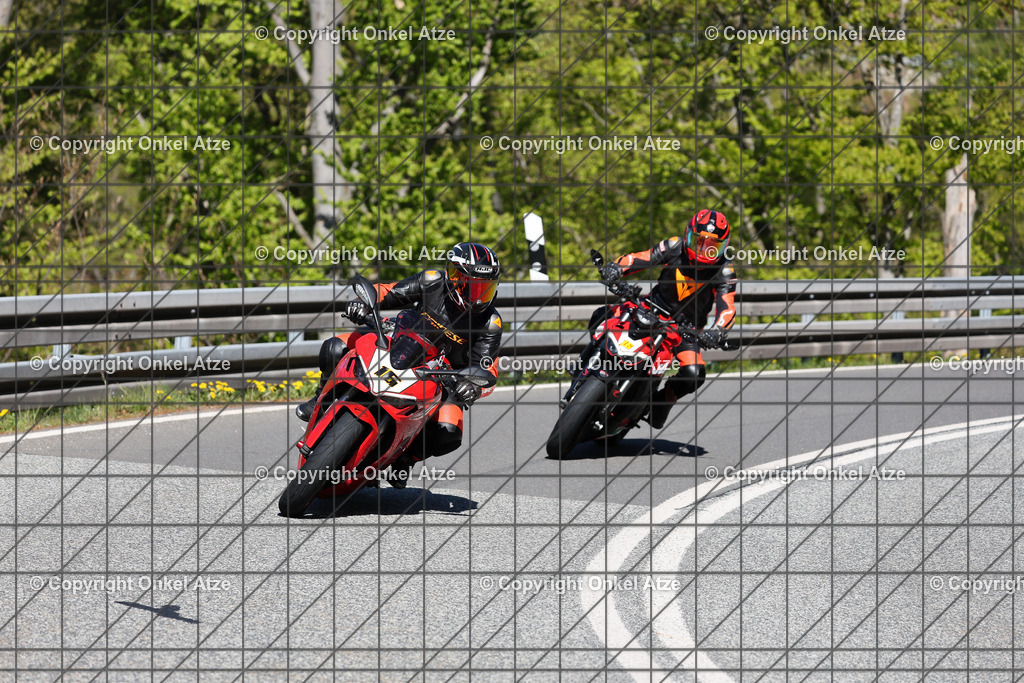IMG_8383 | Fotograf am Kyffhäuser. Onkel Atze. Kyffhäuser Rennstrecke. Café36. Motorsportfotografie. - Realisiert mit Pictrs.com