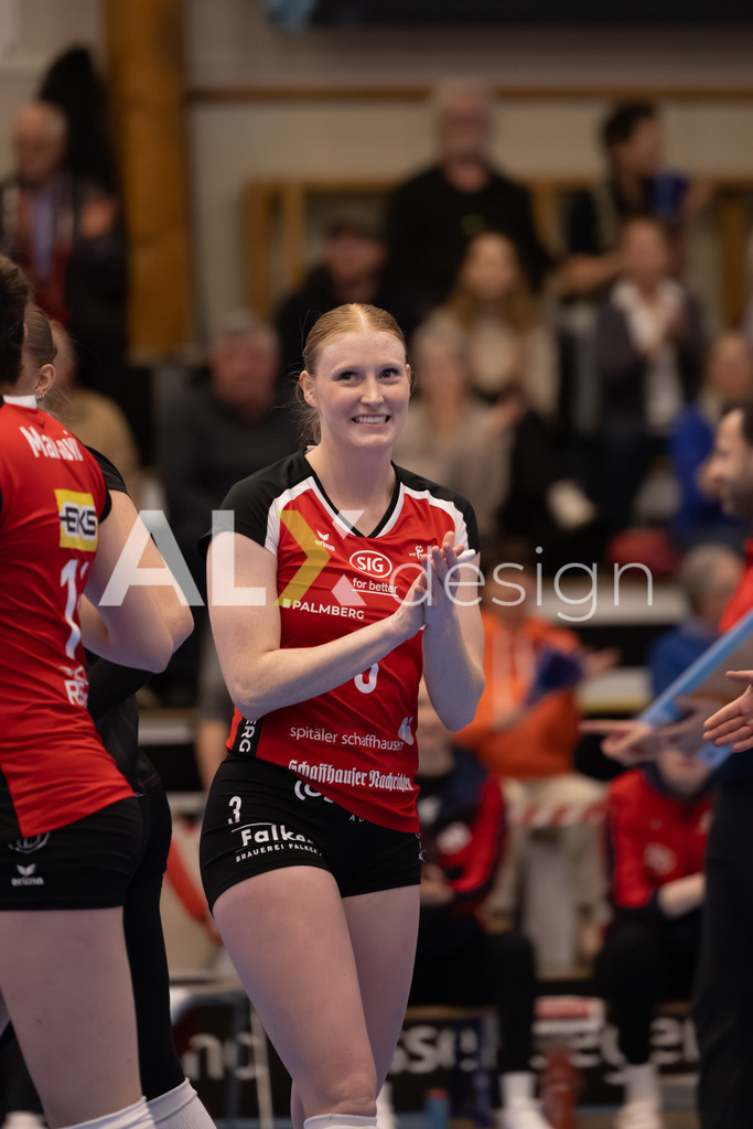 Volleyball I Frauen I Saison 2025-2026 I Volleyball NLA | Women I Round 16 I VC Kanti Schaffhausen - Viteos NUC I 31.01.2026 | 3 Sydney Cole (USA) (VC Kanti Schaffhausen) – Pass / Zuspiel - Realisiert mit Pictrs.com