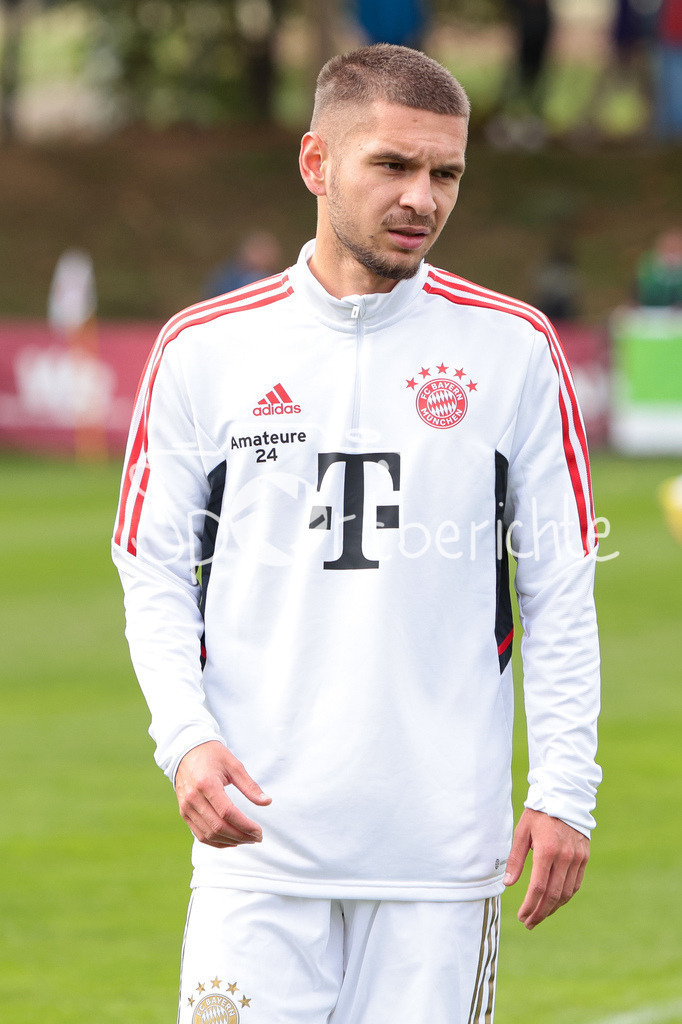 TSV Aubstadt - FC Bayern Amateure | Leon FUST (TSV #24) in Aktion