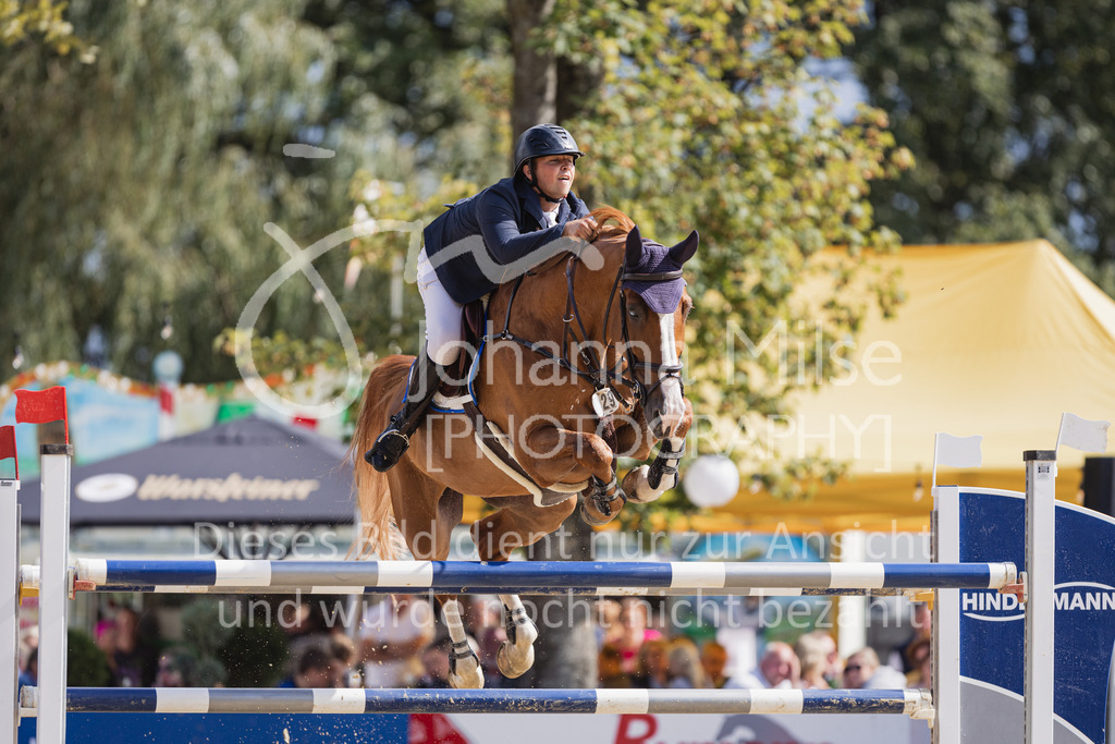 230827_Delbrueck_GrosserPreis-551 | Deine schönsten Turniermomente als professionelle Fotos! Entdecke hochwertige Pferdesport-Fotografie im Online-Shop. Jetzt Fotos finden & bestellen!