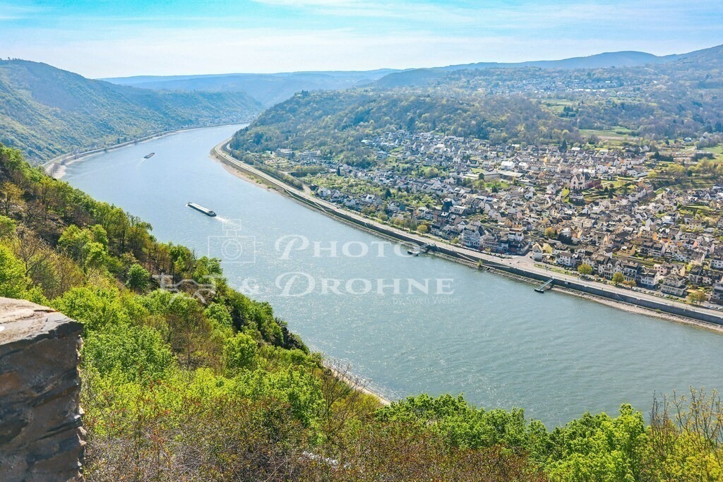 Burg Liebenstein-8105 | Burg Liebenstein bietet nicht nur einen tollen Ausblick auf das Rheintal sondern auch auf Bad Salzig, einem Ortsteil von Boppard. - Realisiert mit Pictrs.com