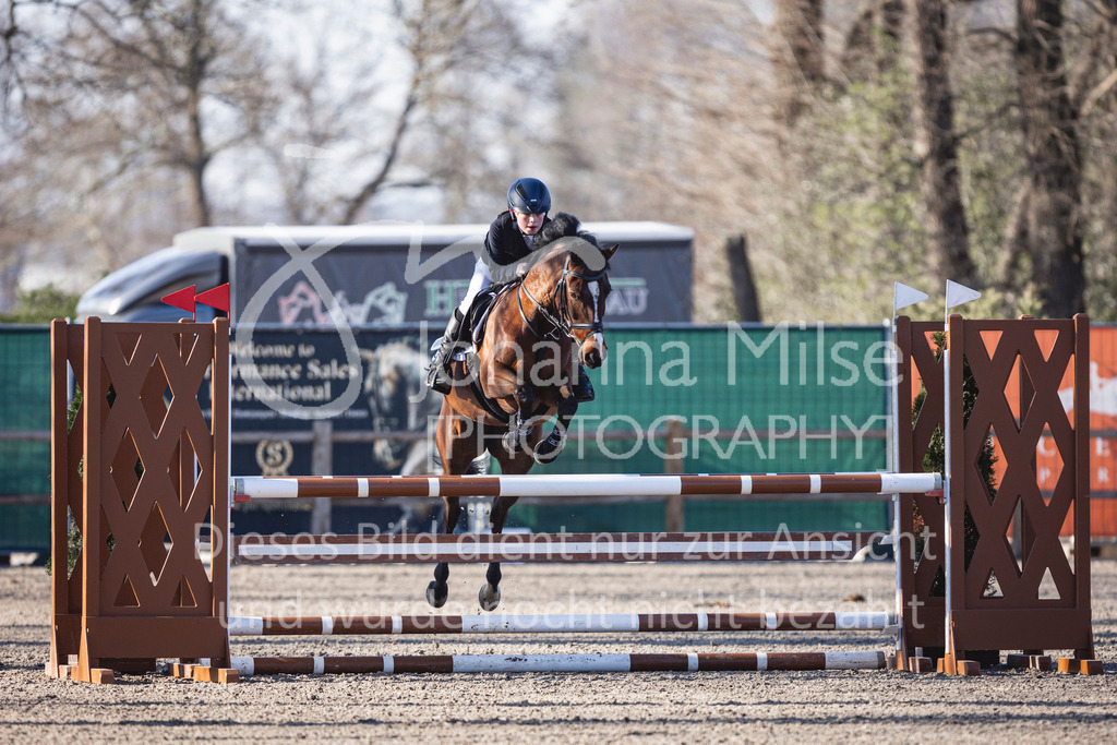 250408_Mühlen_SprPf-A2-201 | Deine schönsten Turniermomente als professionelle Fotos! Entdecke hochwertige Pferdesport-Fotografie im Online-Shop. Jetzt Fotos finden & bestellen!