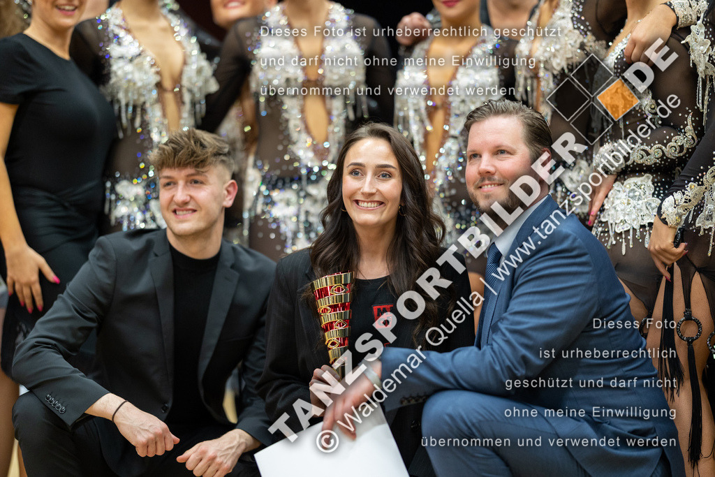 20230415-13289 | Hier finden Sie Tanz Bilder vom Latein und Standard Formationen tanzen. Sportbilder vom Tanzsport. Schöne Fotos und von Weltmeisterschaft, Europameisterschaft, Bundesliga, Regionalliga, Oberliga und Landesliga sowie von GOC Stuttgart, DanceComp, WM Bremen