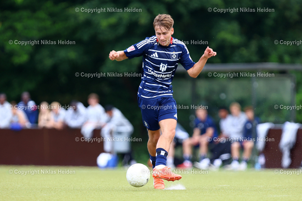 NH_BillstedtCup2025_Turnier_12072025 | Henri Maximilian Schümann (Hamburger SV U21)Fußball I Herren I Billstedt Cup 2025 I Saison 2025-2026  I Halbfinale I Hamburger SV U21 - Eimsbütteler TV I 12.07.2025 I Öjendorfer Weg