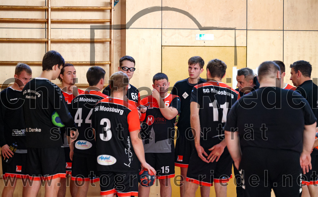 2022-10-16_007_SpVgg_Altenerding_II_gegen_SG_Moosburg_II | Erding, Deutschland, 16.10.2022:
Handball, Bezirksklasse Männer 2022 / 2023, 2. Spieltag, SpVgg Altenerding II gegen SG Moosburg II, Endergebnis: 30:23

Foto: Christian Riedel / fotografie-riedel.net