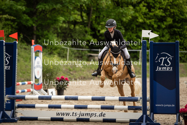 Bad_Meinberg_07306 | saradresslerfotografie - Realisiert mit Pictrs.com