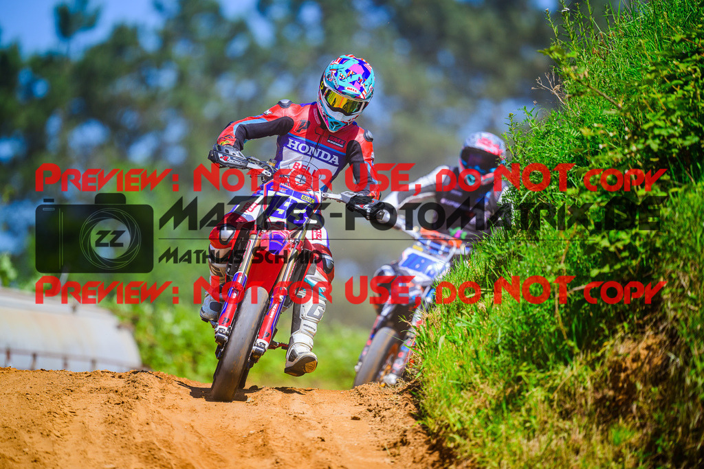 MaZZes_FotoMatrix_240512_6007705_8087 | S3