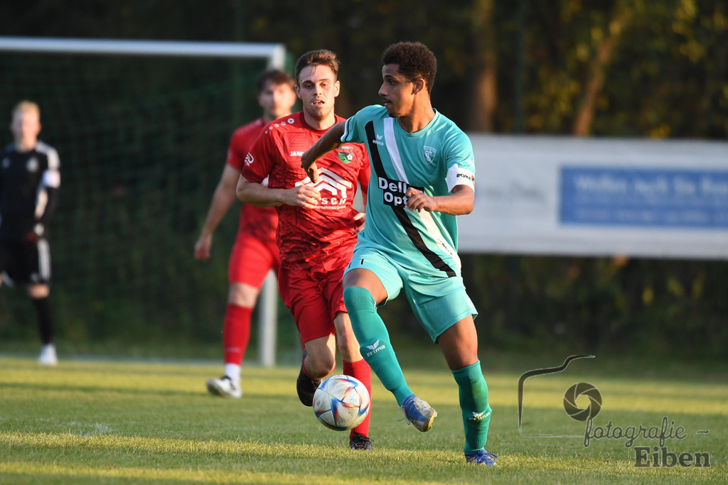 TuS Eversten-SG FriPe | Herren Kreisliga; TuS Eversten (mint)-SG FriPe (rot) am 15.08.2025 in Oldenburg (Sportanlage TuS Eversten), Photo: Philip Eiben 2025 - Realisiert mit Pictrs.com