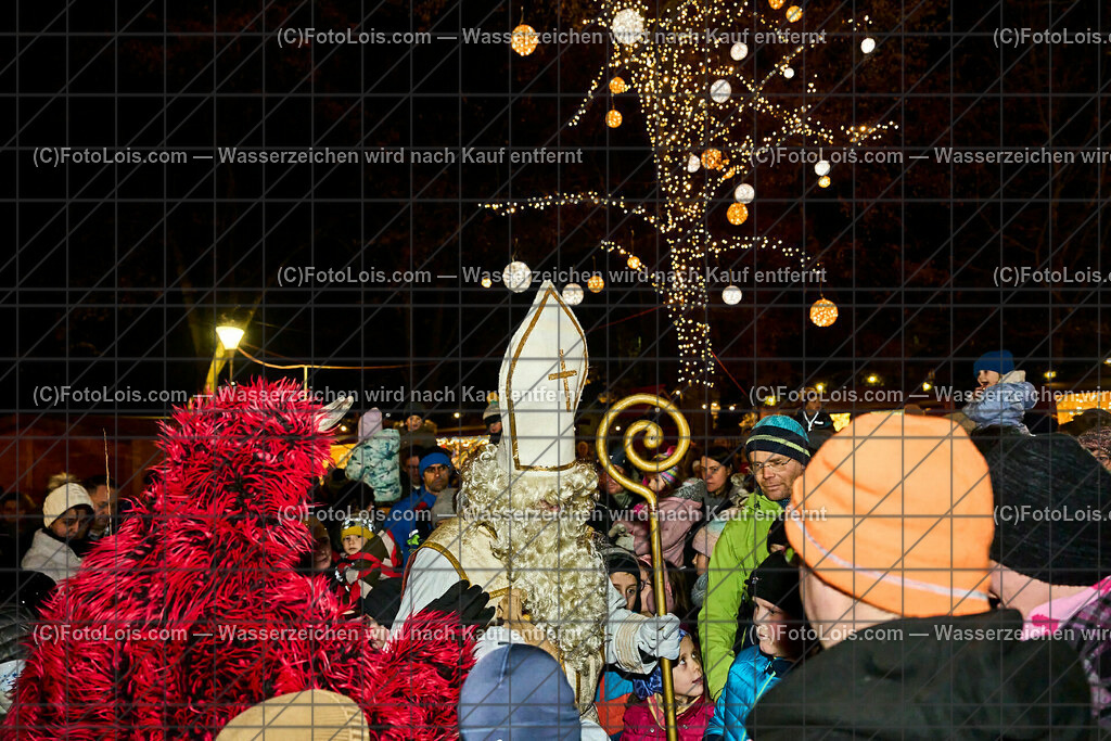 ALP7611_Wieselburger Advent_Nikolaus | (C)FotoLois.com, Alois Spandl, Wieselburger Advent im Schlosspark, Besuch durch den Hl. Nikolaus und seinen Krampussen, Sa 3. Dezember 2022.